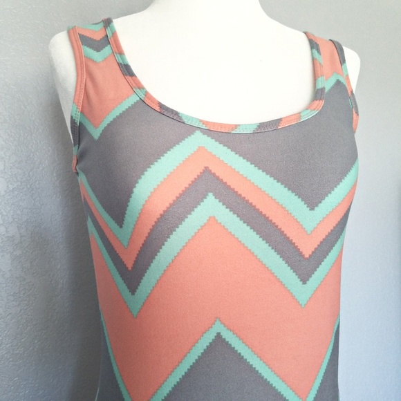 Rue 21 Coral & Turquoise Chevron Tank Top - Picture 2 of 4